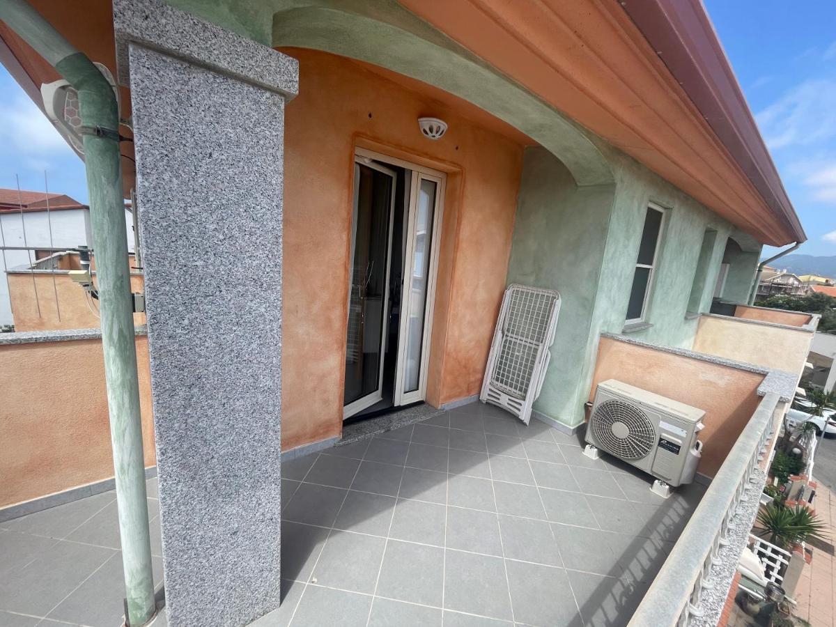 Mansarda San Pietro Apartment Valledoria  Luaran gambar